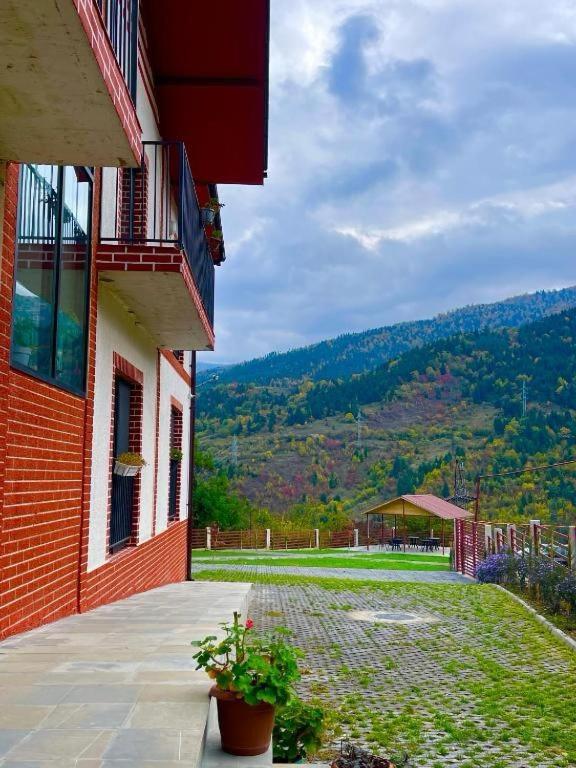 Holiday Borjomi Qvibisi ภายนอก รูปภาพ